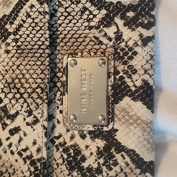 Clutch/Handbag - Picture 2 of 10